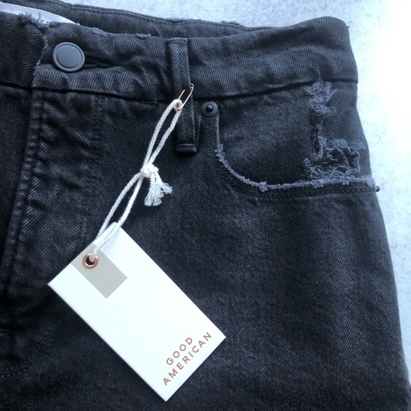 Good American NWT Black Cut Off Shorts Size 2 - Picture 12 of 12